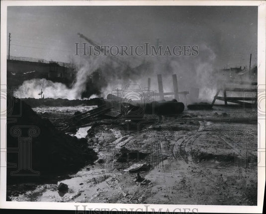 1966 Press Photo Ruptured Gas Line Explosion Wreckage, Interstate 71 - nee34100 - Historic Images