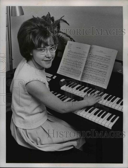 1967 Press Photo Ellen Huth. - nee35644 - Historic Images