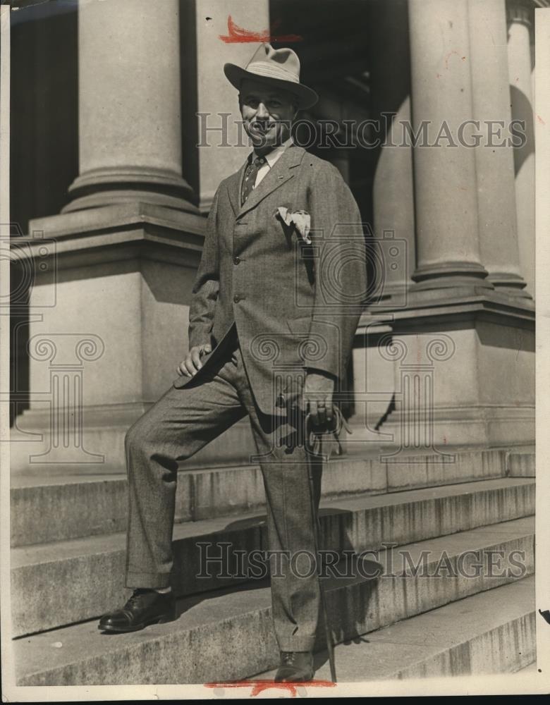 1926 Press Photo Brig General wm. Mitchell Entering New Dept. Building - Historic Images