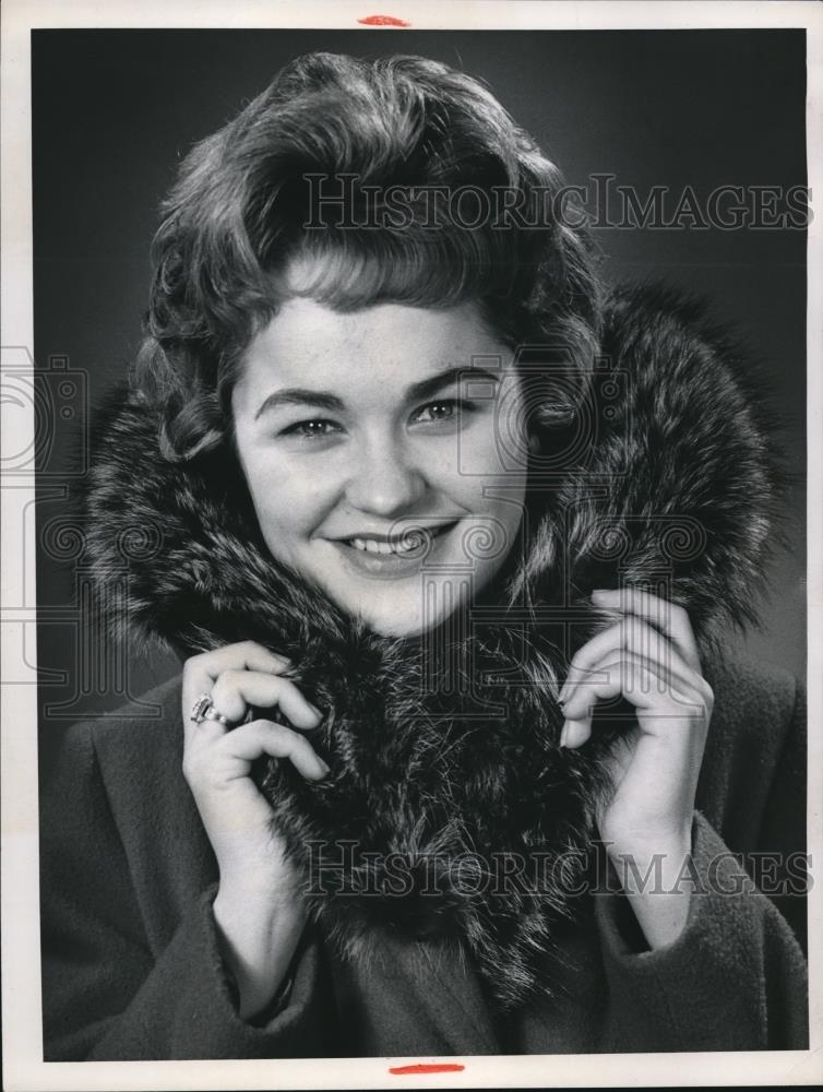 1962 Press Photo Donna Koeth Project Soles Contest - nee31519 - Historic Images