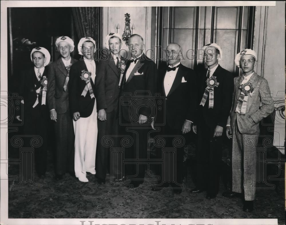 1934 Press Photo Winners of the Scholarship Awards of Fisher Cratman&#39;s Guild - Historic Images