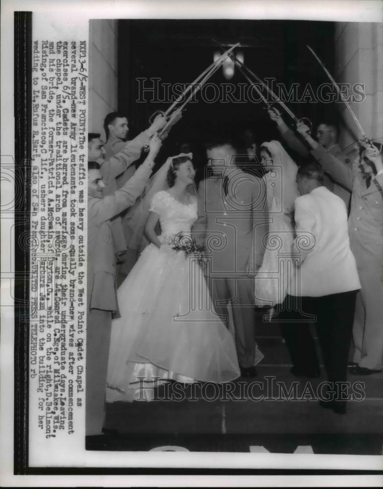 1956 Press Photo Lieutenants Marry at West Point Cadet Chapel - Historic Images