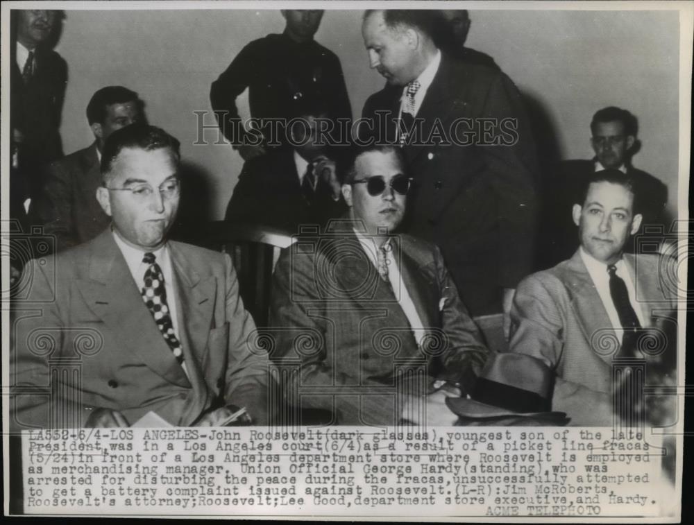 1947 Press Photo Los Angeles- John Roosevelt with John Hardy, Jim McRoberts Atty - Historic Images