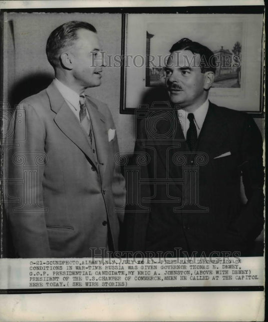 1944 Press Photo Gov. Thomas E. Dewey seen talking to Eric A. Johnston - Historic Images