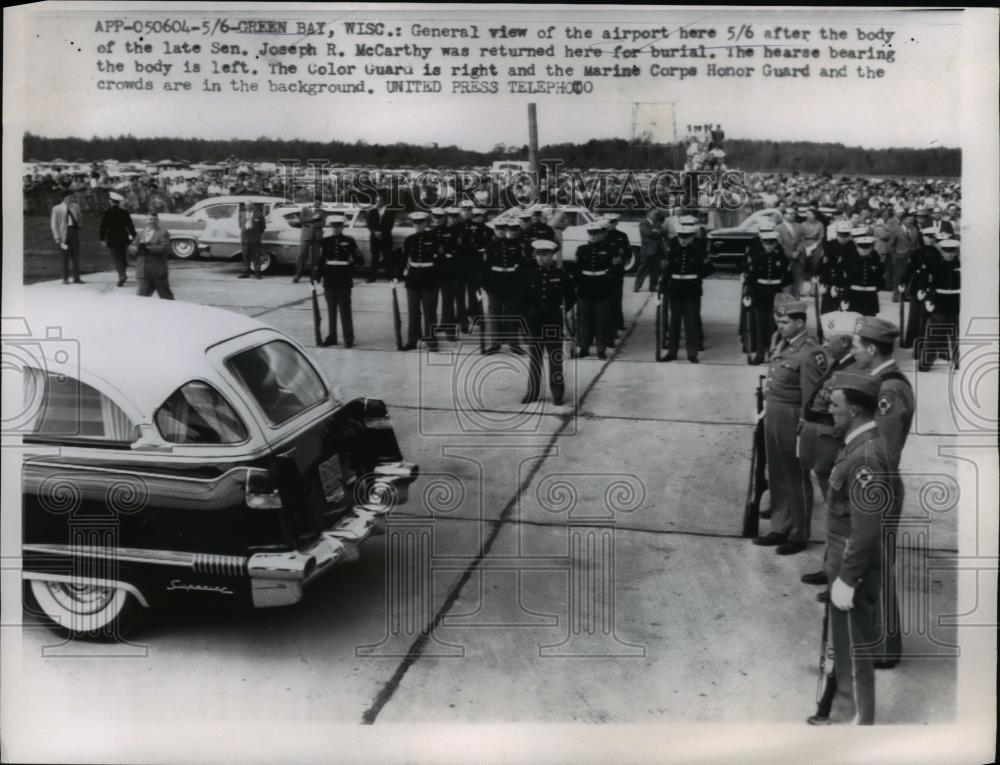 1957 Press Photo General view of the airport after Sen. Joseph McCarthy&#39;s return - Historic Images