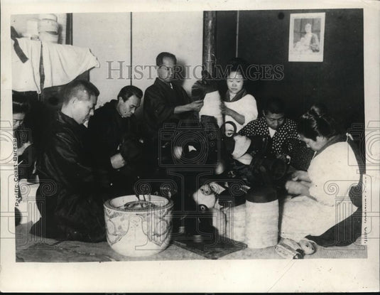 1927 Press Photo Funeral headwear prepped for Japanese Imperial family - Historic Images