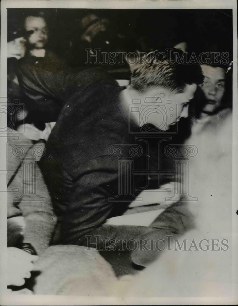 1934 Press Photo Franklin D. Roosevelt, Jr. Attends wrestling match - Historic Images