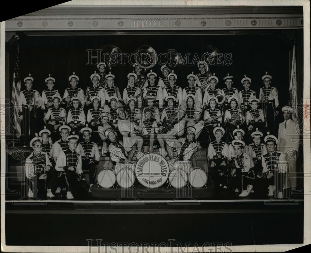 1950 Press Photo Christmas parad, Lakewood Elka Band, Joseph Monia director - Historic Images