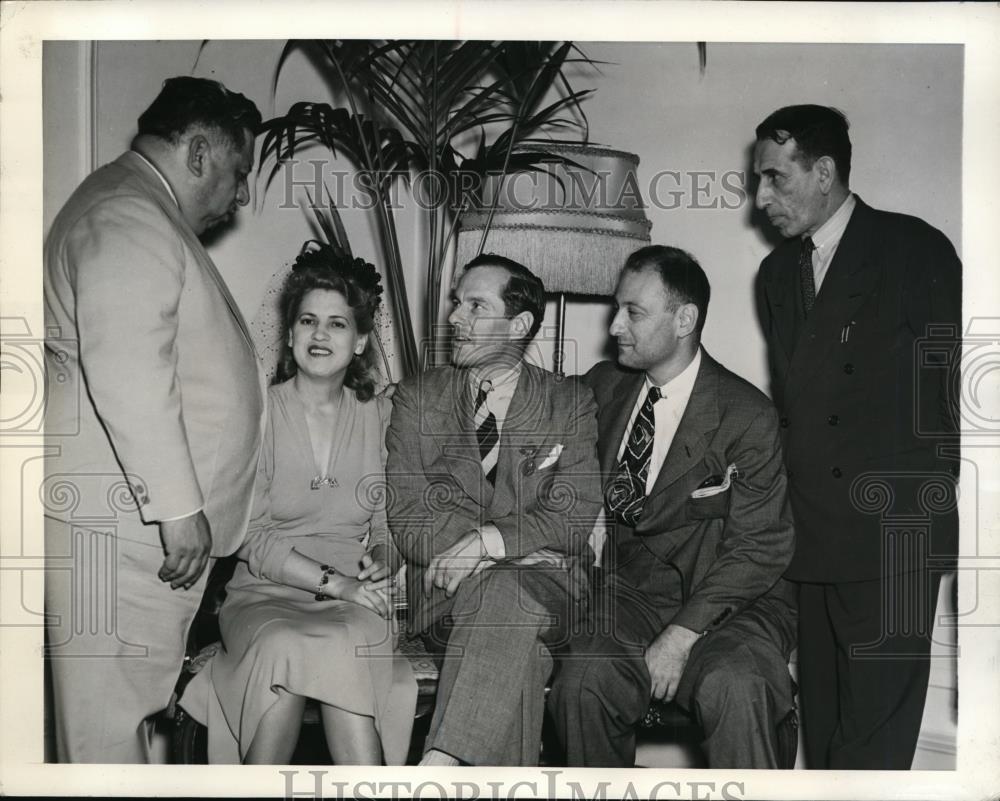 1941 Press Photo Wash DC Don JR Caceres of Honduras, US Col Rbt Olds - Historic Images