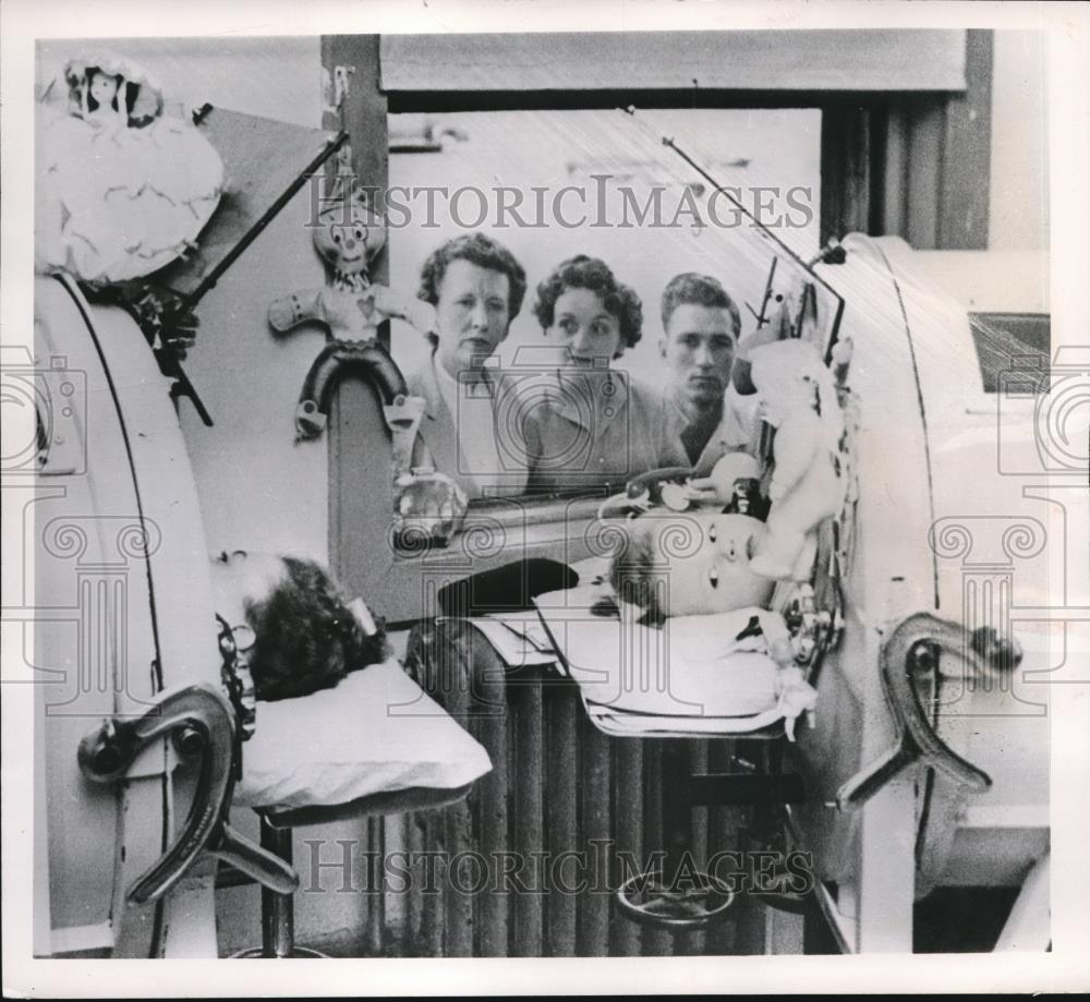 1952 Press Photo Mrs. John Gunter, Linda and Mr. andMrs. Billy Moss and daughter - Historic Images