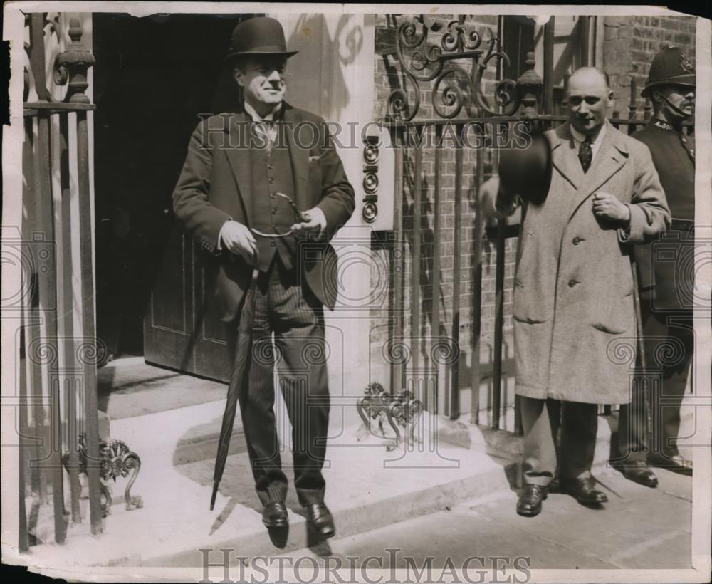 1926 Press Photo A Baldwin Prime Minister at 10 Downing Street London - Historic Images