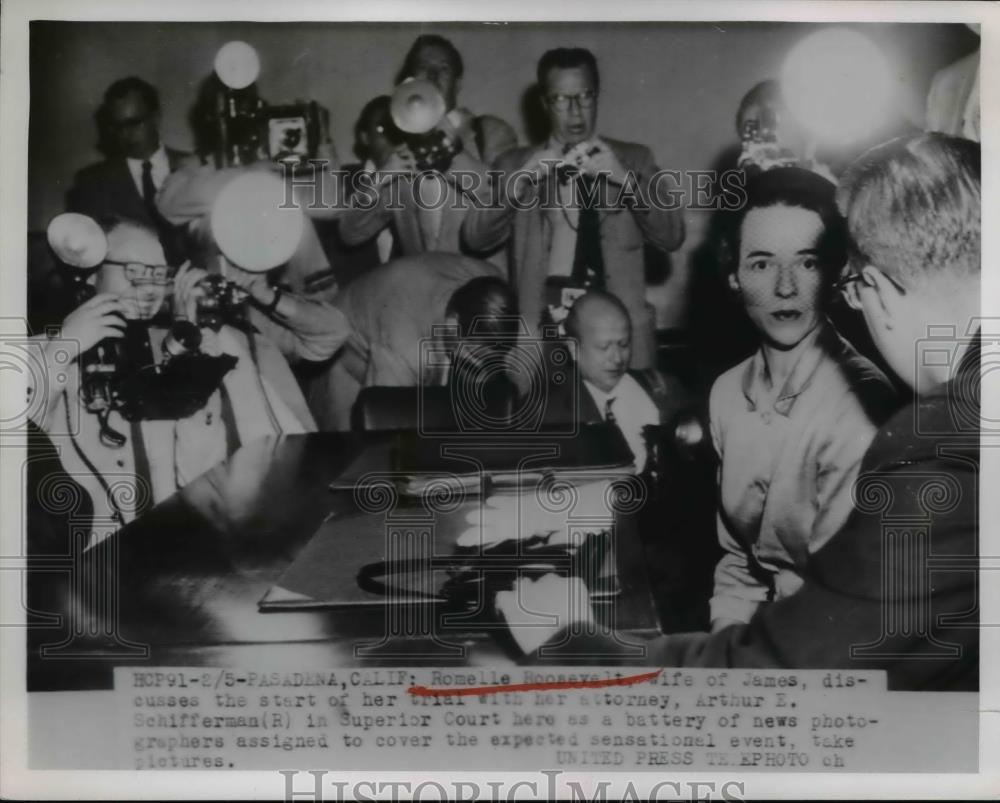 1954 Press Photo Romelle Roosevelt Trial Attorney Arthur E. Schifferman, - Historic Images