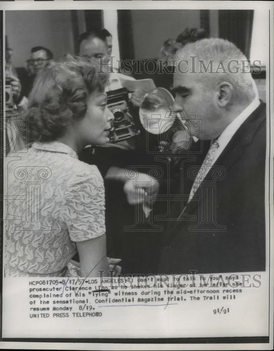 1957 Press Photo Clarence Linn,prosecutor for the Confidential Magazine trial - Historic Images