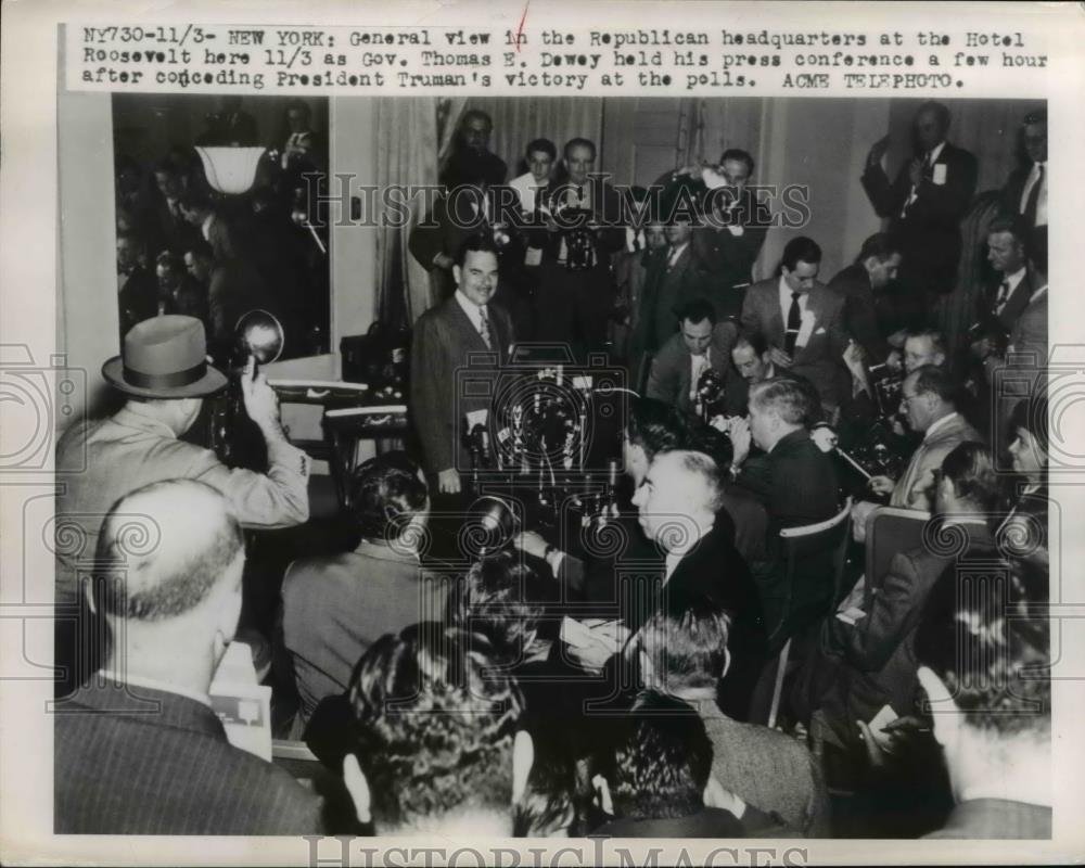 1948 Press Photo New York Gov Thomas E Dewey at Hotel Roosevelt - Historic Images