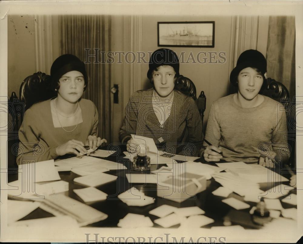 1928 Press Photo NYC Eleanor Bloom, Louise Miller, Marian Wilson - Historic Images