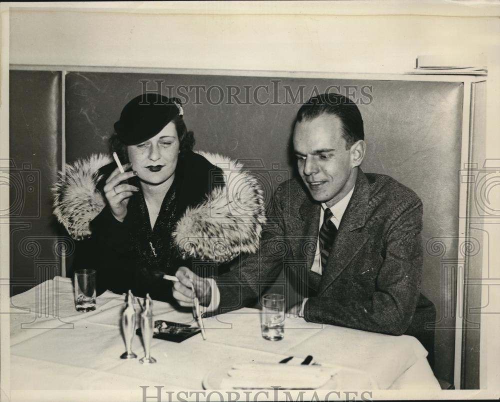 1935 Press Photo Carol Kellogg &amp; A Ludlor Kramer Jr - Historic Images