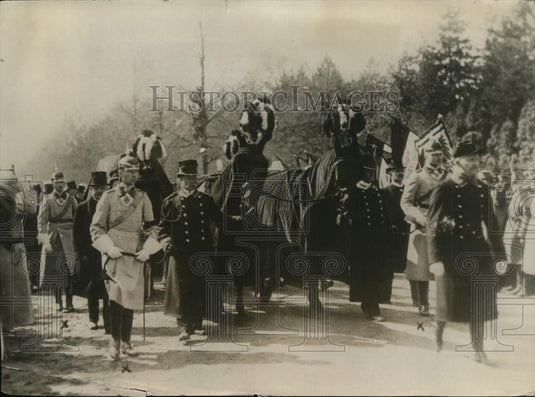 1921 Press Photo Kaiserin's Funeral Procession in Germany - Historic Images
