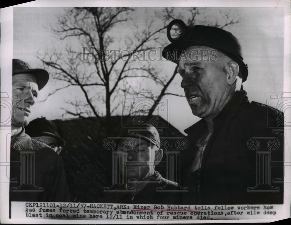 1957 Press Photo Miner Bob Hubbard Telling Others of Gas Fumes 4 Died in Mine - Historic Images