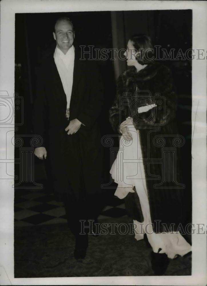 1938 Press Photo James Roosevelt and wife at John Garner&#39;s Washington Hotel - Historic Images