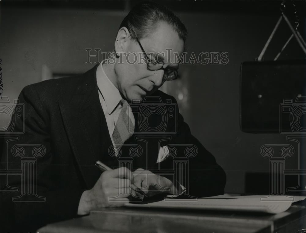 1941 Press Photo Philip Noel Baker Labour member of British Parliament - Historic Images