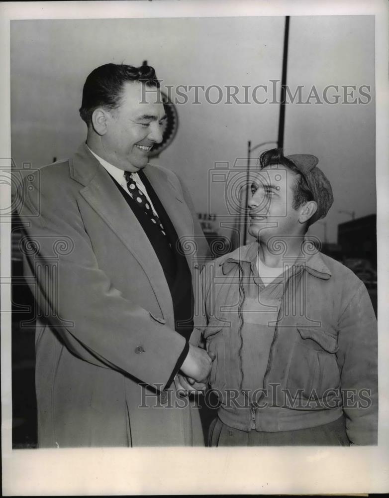 1950 Press Photo Alex Campbell nominee for US Senator in Indiana, Michael Kolis - Historic Images