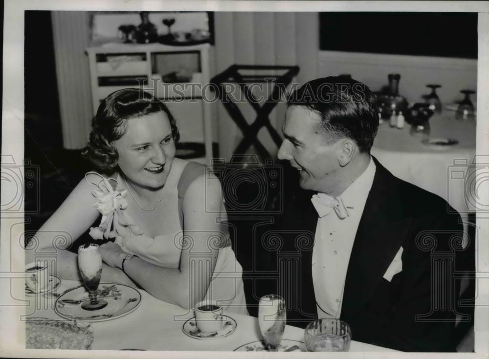 1938 Press Photo Ms Marjorie Nye &amp; Inghan Mack attended Annual Dinner Dance, WA - Historic Images