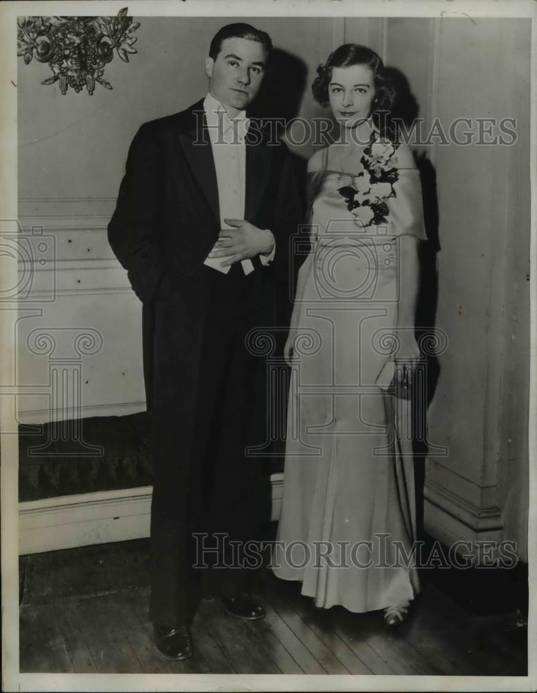 1934 Press Photo Miss Grace Roosevelt with fiance William McMillian, Baltimore - Historic Images