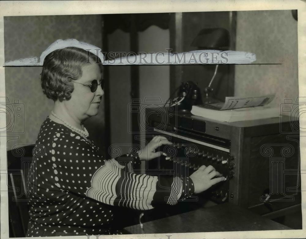 1934 Press Photo Josephine Enever Worker for the blind - Historic Images