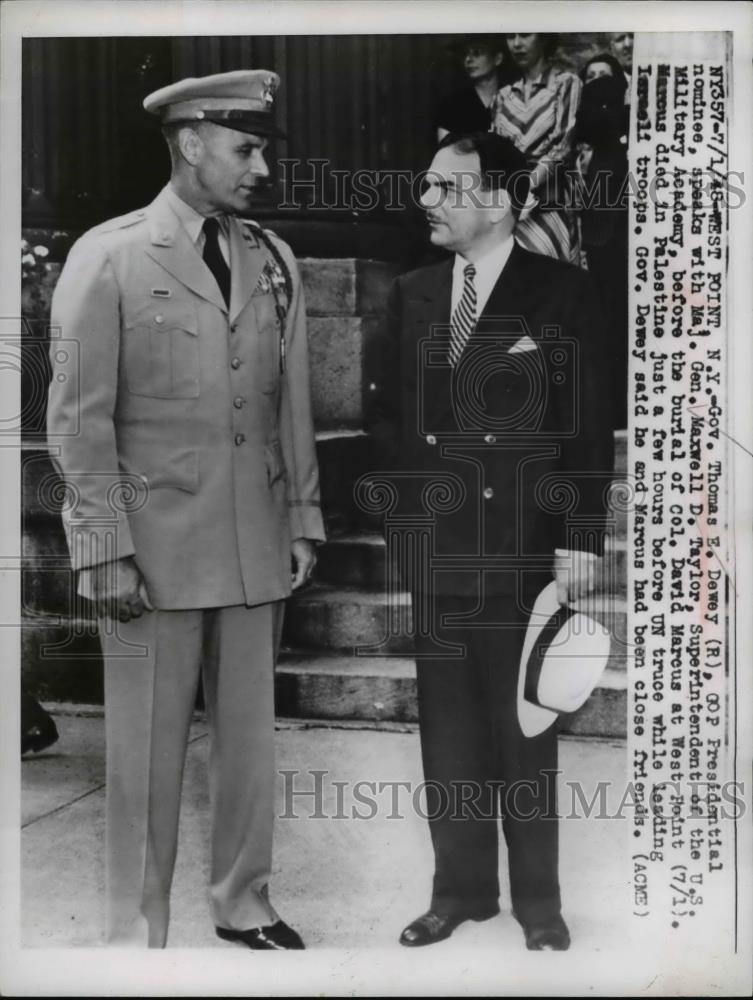 1948 Press Photo Governor Thomas E. Dewey Speaks with Maj. Gen. D. Taylor - Historic Images