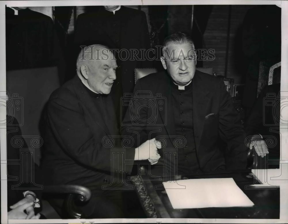 1958 Press Photo Reverends George Casey, D. O&#39;Brien in Chicago - Historic Images