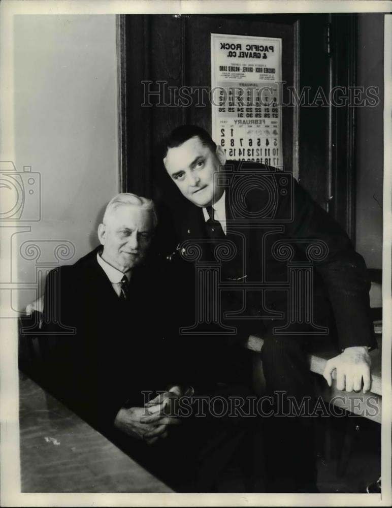 1935 Press Photo William J. Natterman confronted John L. Schnepp in Springfield - Historic Images