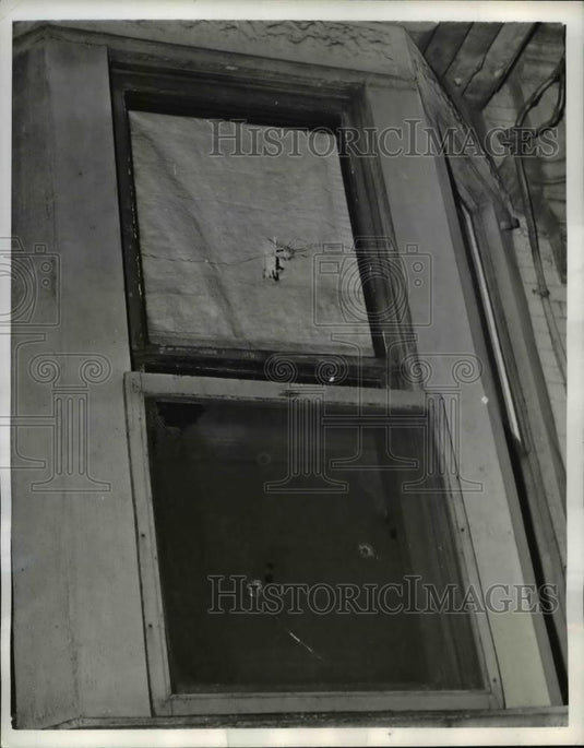 1941 Press Photo Bullet Holes left by John Gary - Historic Images