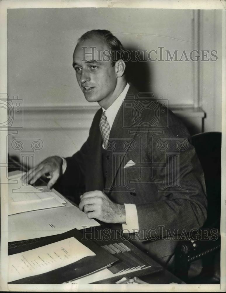 1937 Press Photo James Roosevelt begins Helping his father - Historic Images