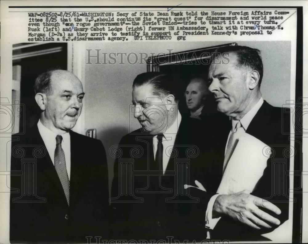 1961 Press Photo Dean Rusk talks to Henry Cabot Lodge and Thomas E. Morgan - Historic Images