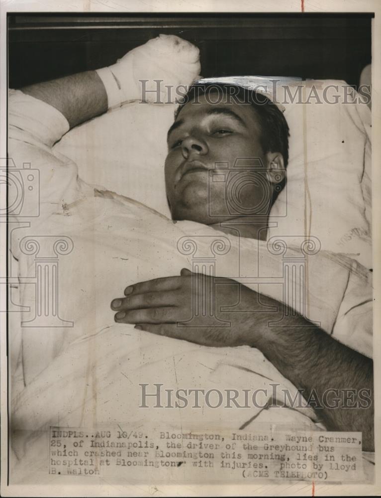 1949 Press Photo Wayne Cranmer lies in Hospital at Bloomington with injuries - Historic Images