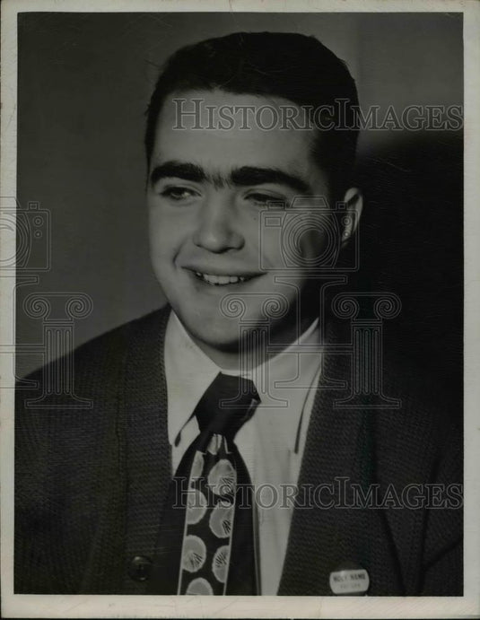 1949 Press Photo Gene Murray, Holy Name Tackle - Historic Images