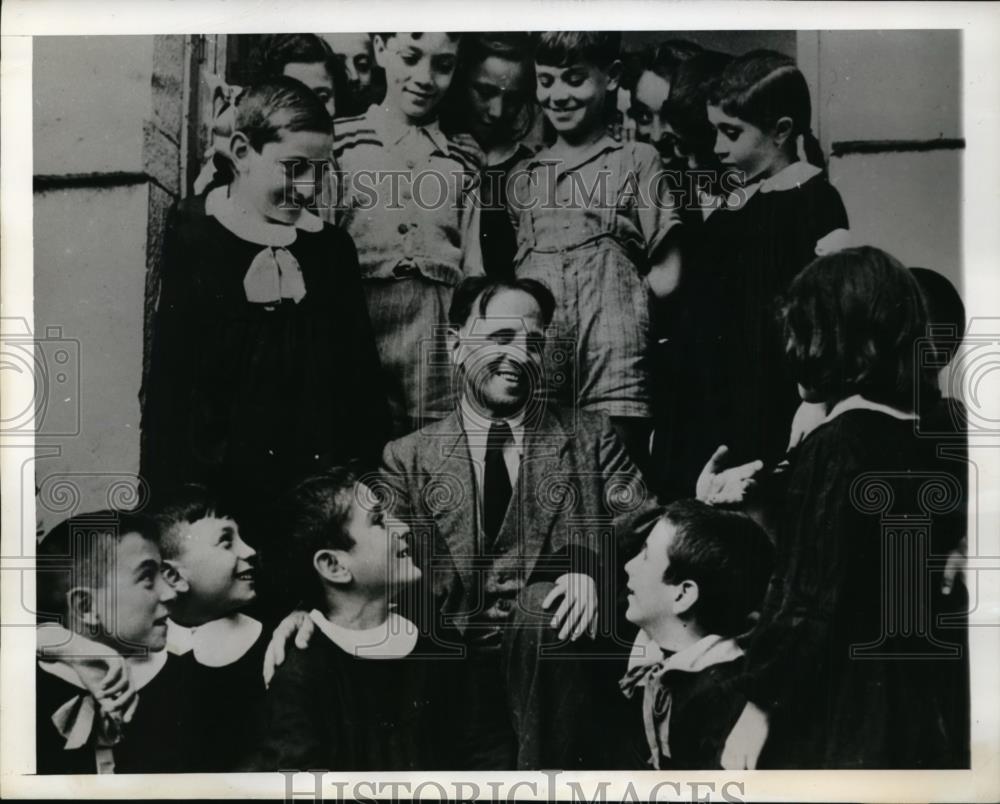 1943 Press Photo School Bell Rings in Italy School Master Nigel Pitta - Historic Images