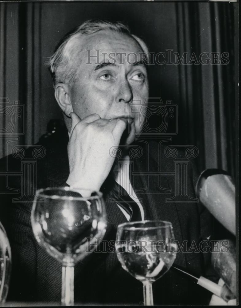 1965 Press Photo British Prime Minister Harold Wilson at press conference - Historic Images