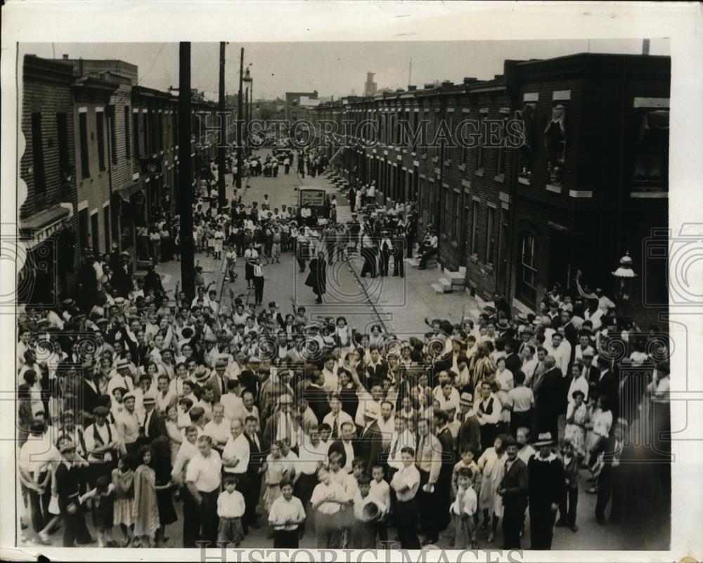 1931 Press Photo of a general view of crowd of people. - Historic Images