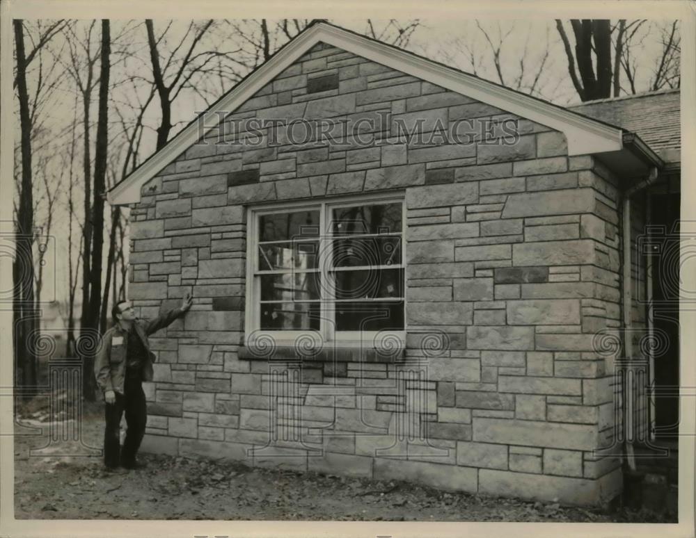 1953 Press Photo Ralph Patterson&#39;s clean home - Historic Images