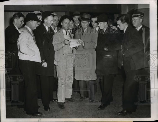 1944 Press Photo Chicago North Shore and Milwaukee and the Chicago, John J. - Historic Images