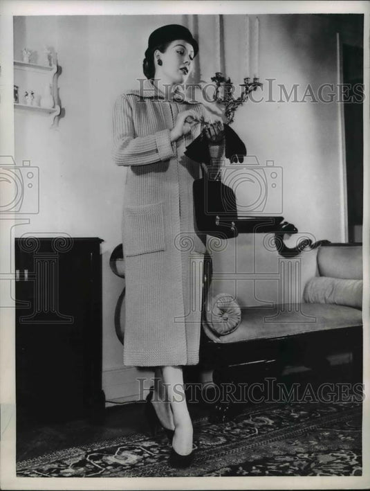 1956 Press Photo Bulky Knits Are High On Fall's Fashion Roster, Easily Cleaned. - Historic Images