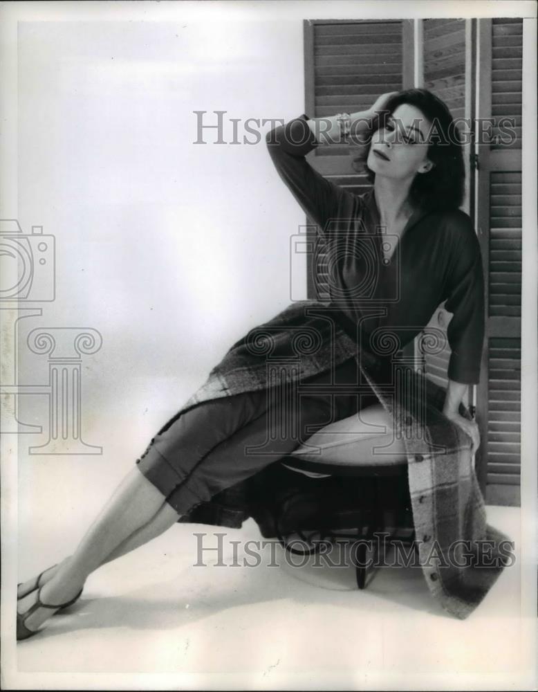 1956 Press Photo Model Wears Heatherton Shetland Plaid Skirt, Lounge Costume - Historic Images