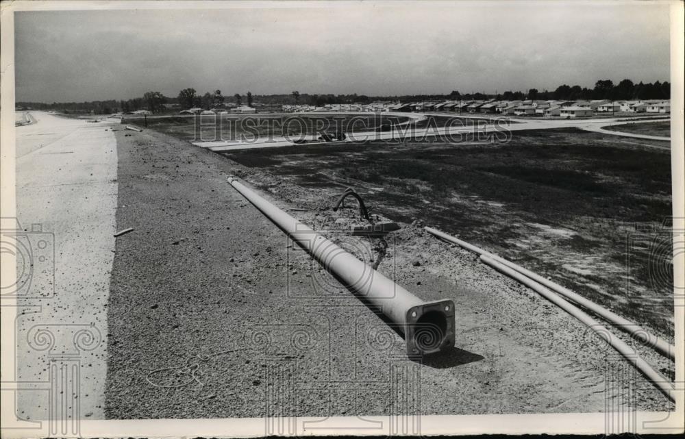 1968 Press Photo of the 1-71 interchange at Snow road - nee44798 - Historic Images