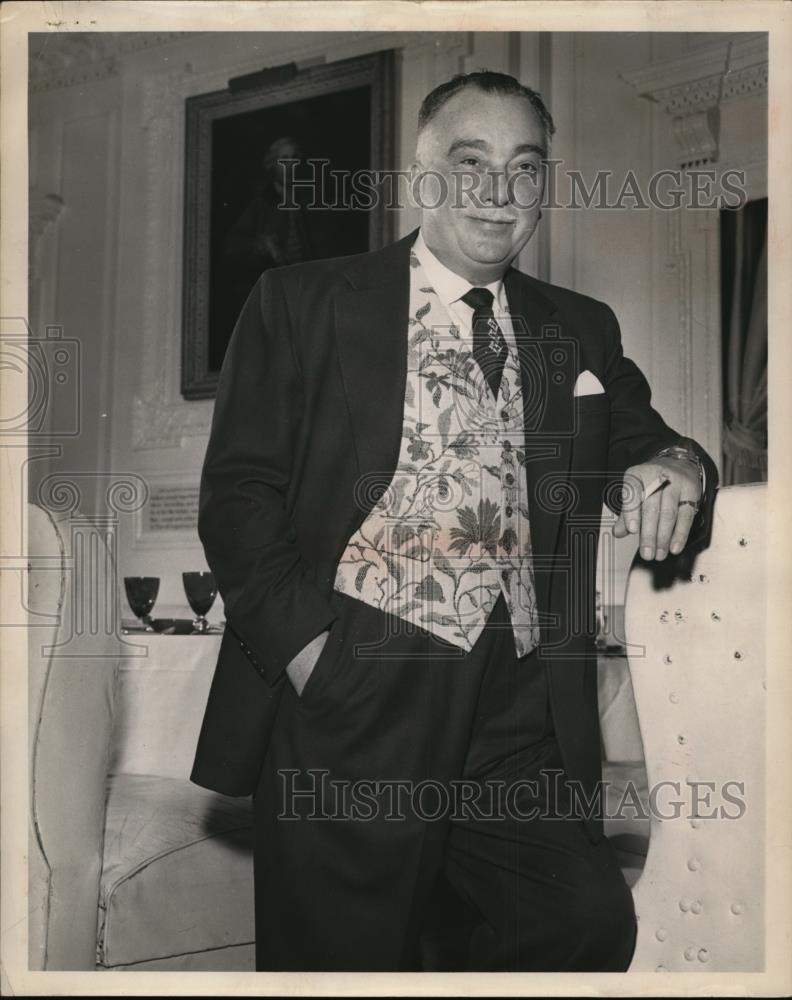 1953 Press Photo Beau nash, James A. Hart Pres Ambassador Hotels in Chicago - Historic Images