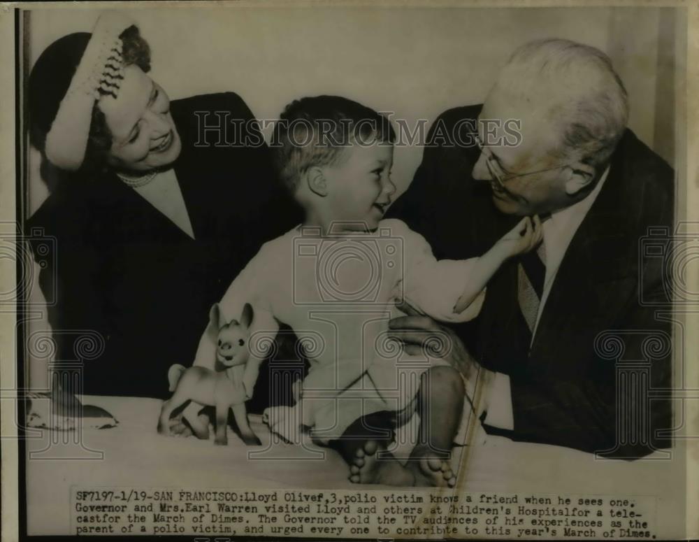 1951 Press Photo of Lloyd Oliver with Governor Earl Warren and his wife. - Historic Images