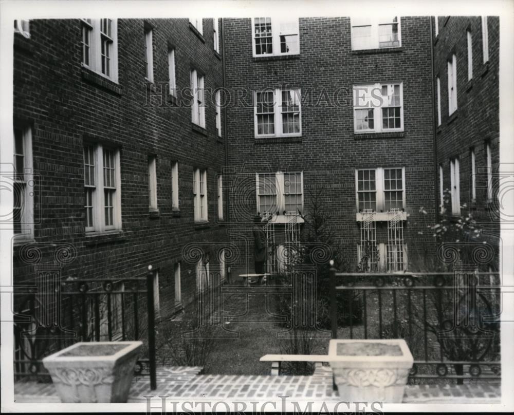 1938 Press Photo of the building where J. Richard &quot;Dixie&quot; Davis was caught by - Historic Images