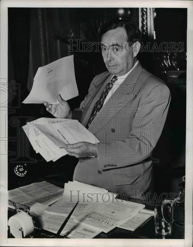 1947 Press Photo House Speaker Joseph W. Martin Jr. Works in Congress - Historic Images