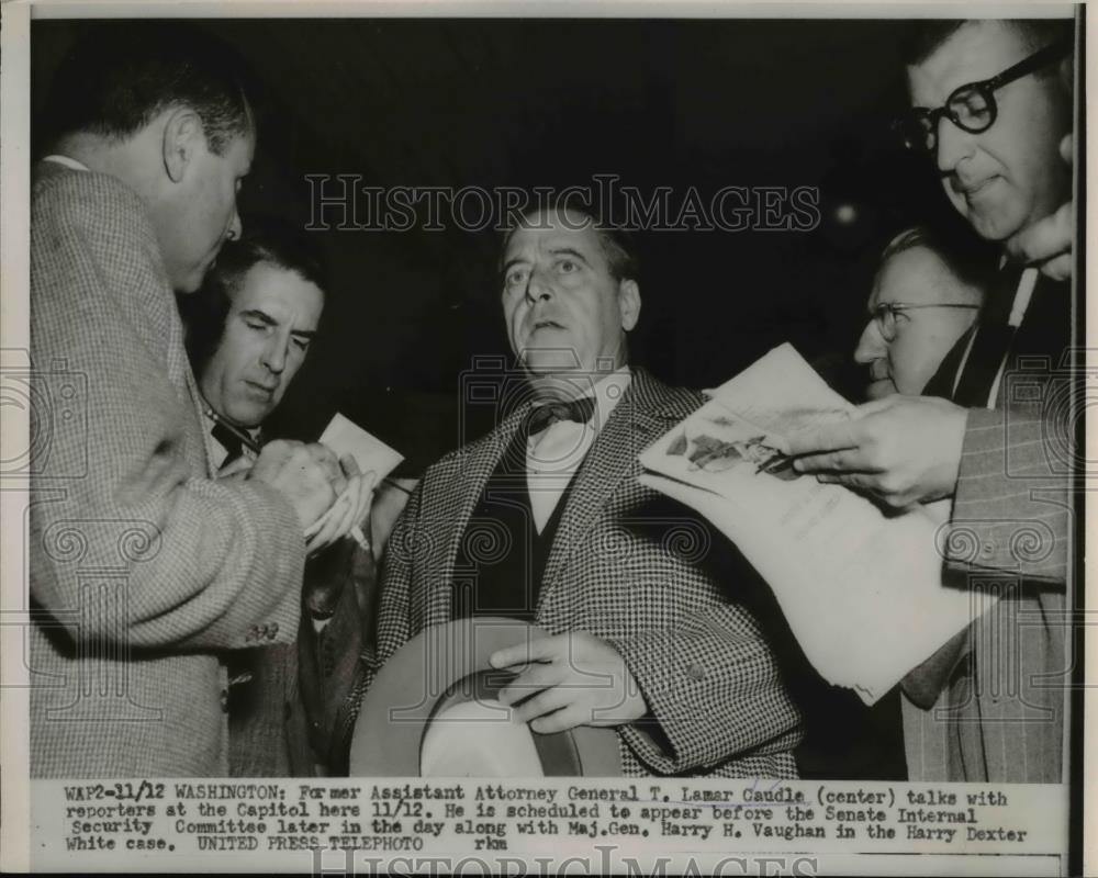 1953 Press Photo Senate Internal Committee, former attorney gen. T. Lamar(C) - Historic Images