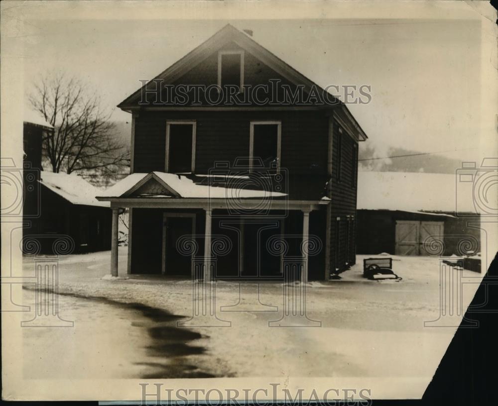 1926 Press Photo Snow on roof of home in Pittsburgh PA - Historic Images